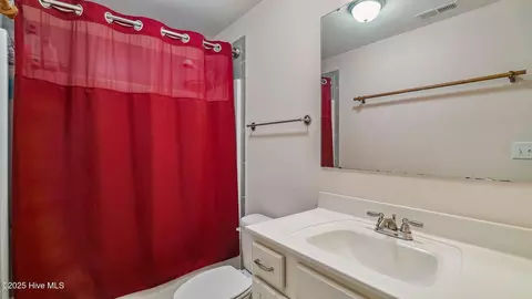 Bath - 725 W Baltimore Ave, Pinebluff, NC 28373 photo 2 of 7