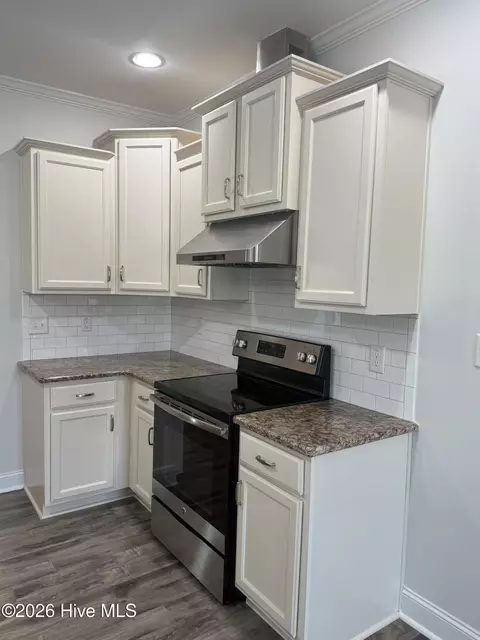Kitchen - 725 W Baltimore Ave, Pinebluff, NC 28373 photo 5 of 5