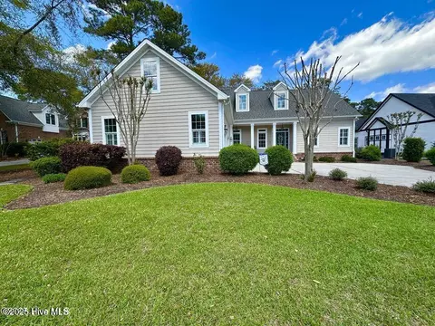 2784 Oakbluff Cir, Southport, NC 28461