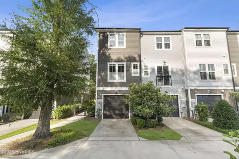 624 N 6th St, Wilmington, NC 28401