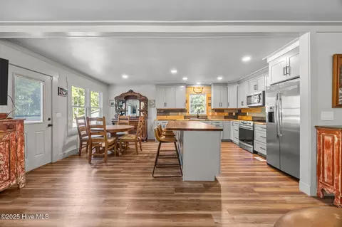 Kitchen - 115 Crystal Ct, Hampstead, NC 28443 photo 1 of 7