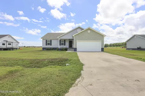 127 Buckskin Dr, Pollocksville, NC 28573