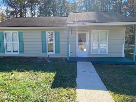 963 Ramsey Rd, Jacksonville, NC 28546