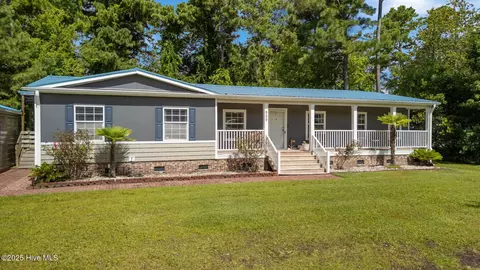 909 Lightwood Dr, Newport, NC 28570