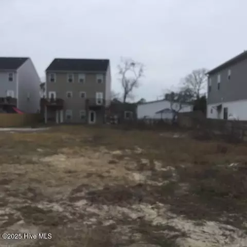 817 Kenneth Ave, Carolina Beach, NC 28428