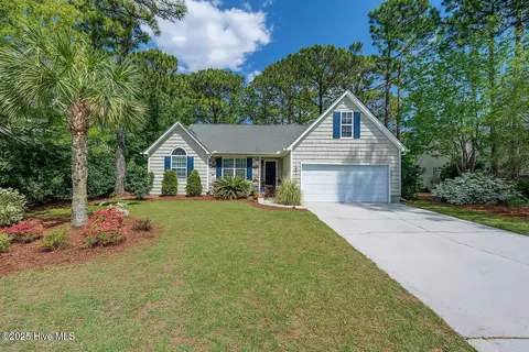 5029 Woods Edge Rd, Wilmington, NC 28409
