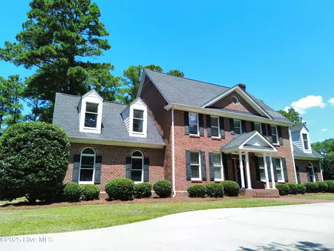 12400 Old Farm Cir, Laurinburg, NC 28352
