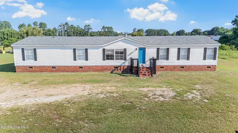 303 Janice Dr, Dudley, NC 28333