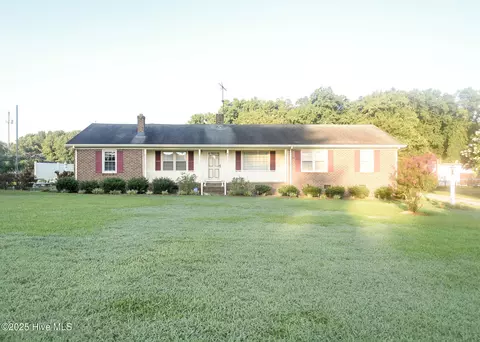 8571 Highway 58 N, Stantonsburg, NC 27883