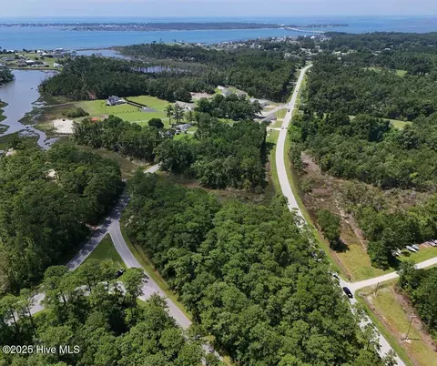 0 Straits Cut-off Rd, Beaufort, NC 28516