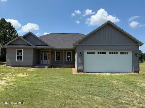 1013 E Birchwood Dr, Nashville, NC 27856
