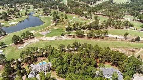 10 Spring Valley Ct, Pinehurst, NC 28374