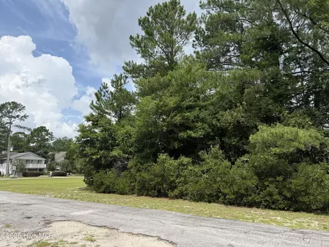 103 Lighthouse Ln, New Bern, NC 28560