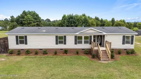 1707 Manning Rd, Greenville, NC 27858