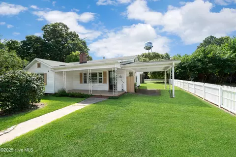 107 E Main St, Hamilton, NC 27840 photo 4