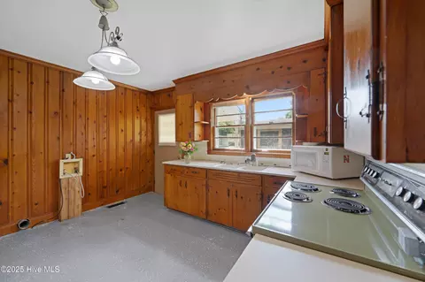 107 E Main St, Hamilton, NC 27840 photo 18