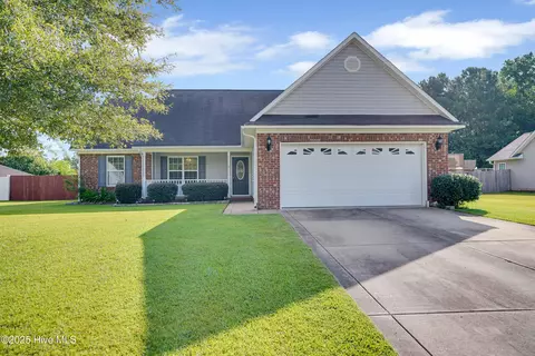 267 Livingston Dr, Raeford, NC 28376