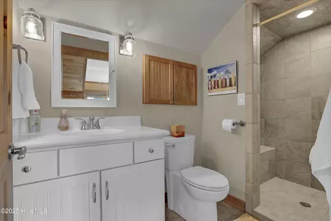 Bath - 112 Drake Rd, Hampstead, NC 28443 photo 3 of 3