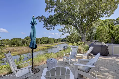Exterior - 112 Drake Rd, Hampstead, NC 28443 photo 8 of 14