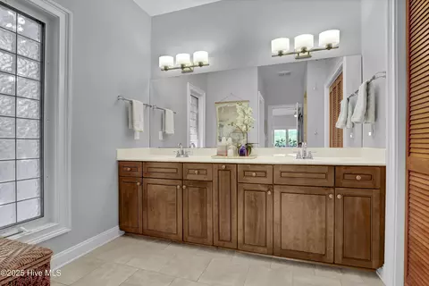 Bath - 112 Drake Rd, Hampstead, NC 28443 photo 1 of 3