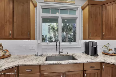 Kitchen - 112 Drake Rd, Hampstead, NC 28443 photo 4 of 4