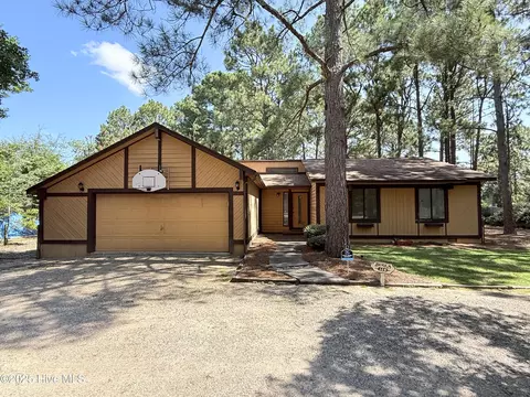 150 E Chicago Ave, Pinebluff, NC 28373