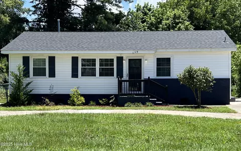 705 Runyon Rd, Washington, NC 27889