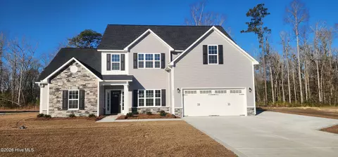 2001 Yellowfin Dr, New Bern, NC 28562