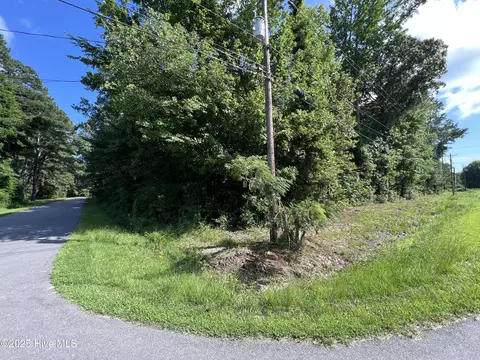 301 Colony Dr, Edenton, NC 27932