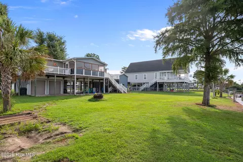 Exterior - 86 Blackbird Ln, Chocowinity, NC 27817 photo 6 of 10