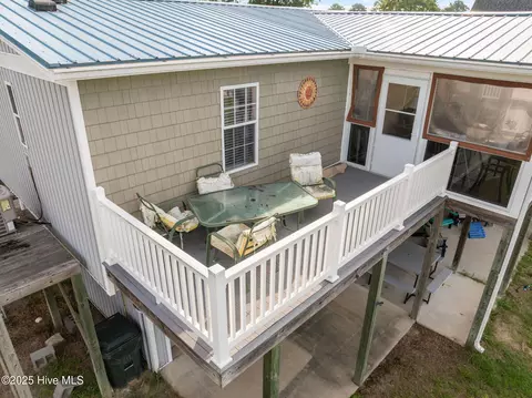Exterior - 86 Blackbird Ln, Chocowinity, NC 27817 photo 2 of 10