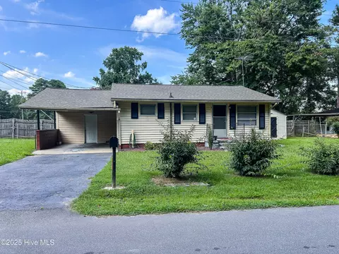 301 Woodview Dr, Goldsboro, NC 27530