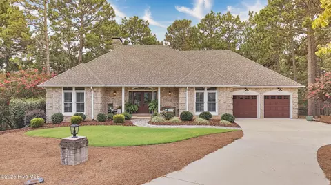3 Riverside Ct, Pinehurst, NC 28374