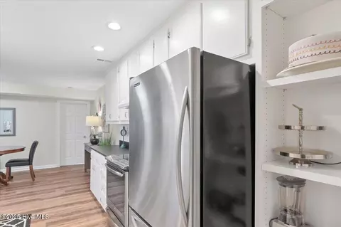 Kitchen - 3 Riverside Ct, Pinehurst, NC 28374 photo 8 of 10