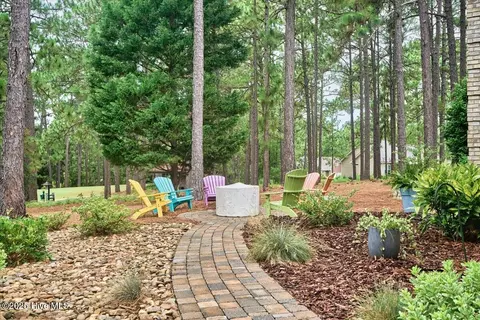 Exterior - 3 Riverside Ct, Pinehurst, NC 28374 photo 3 of 7