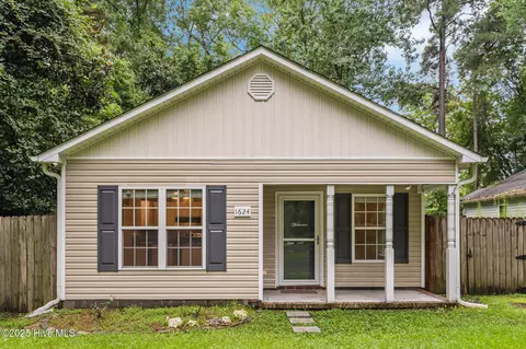 1624 Hargett St, Jacksonville, NC 28540