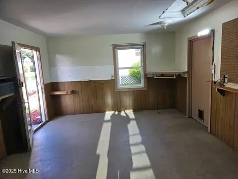 112 Live Oak St, Gloucester, NC 28528 photo 17