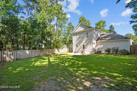 Exterior - 509 Center Dr, Hampstead, NC 28443 photo 7 of 11