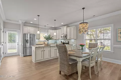 Dining - 509 Center Dr, Hampstead, NC 28443 photo 1 of 4