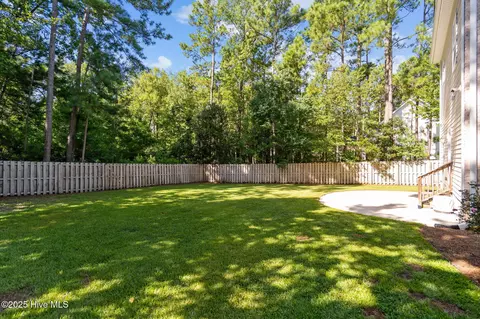 Exterior - 509 Center Dr, Hampstead, NC 28443 photo 9 of 11