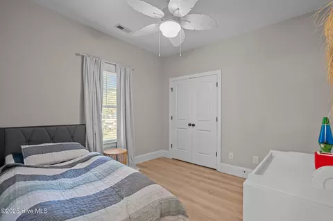 Bedroom - 509 Center Dr, Hampstead, NC 28443 photo 10 of 10