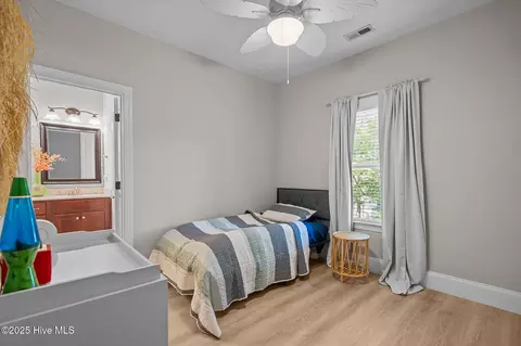 Bedroom - 509 Center Dr, Hampstead, NC 28443 photo 8 of 10