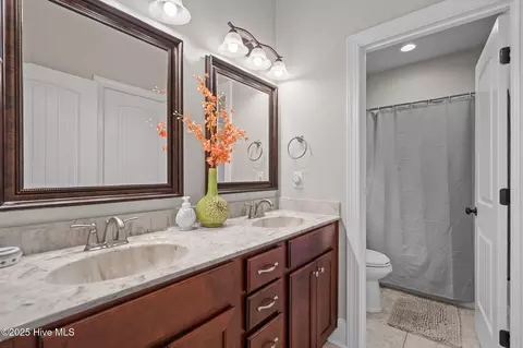 Bath - 509 Center Dr, Hampstead, NC 28443 photo 1 of 4