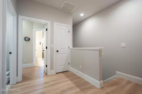 Entry Way - 509 Center Dr, Hampstead, NC 28443 photo 2 of 2