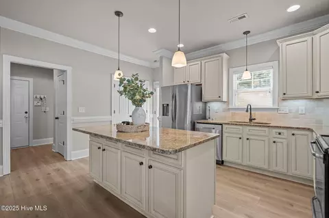 Kitchen - 509 Center Dr, Hampstead, NC 28443 photo 1 of 5