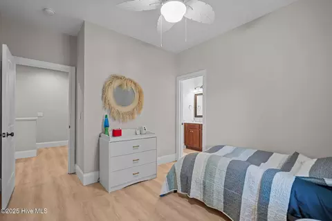 Bedroom - 509 Center Dr, Hampstead, NC 28443 photo 9 of 10