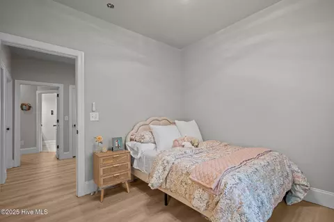 Bedroom - 509 Center Dr, Hampstead, NC 28443 photo 7 of 10