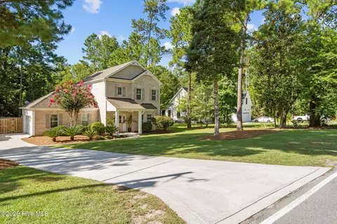 Exterior - 509 Center Dr, Hampstead, NC 28443 photo 1 of 11