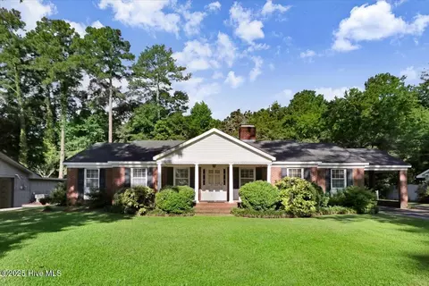 2102 Hardee Rd, Kinston, NC 28504
