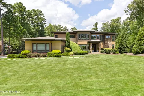 2 Barkwood Ct, Durham, NC 27713